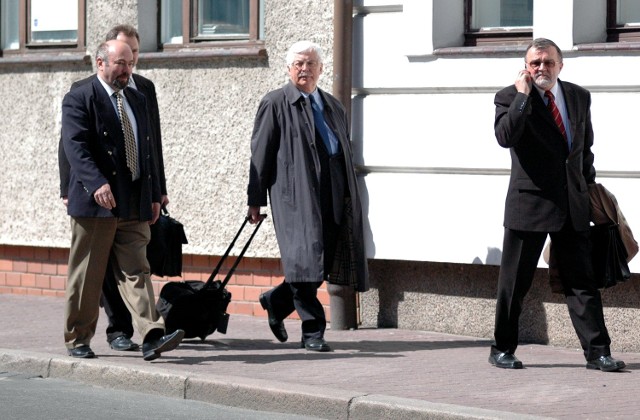 Andrzej Gdula (w środku) w Kołobrzegu.