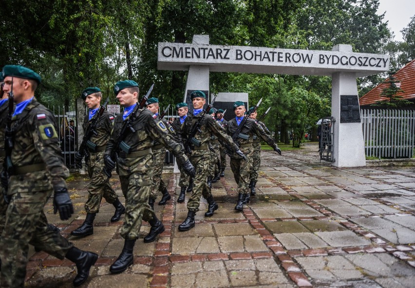 Jest największą w mieście wojenną nekropolią. Kryje prochy...