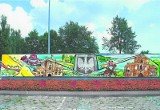 Konkursowy mural ozdobi łomżyńską trybunę na Placu Niepodległości