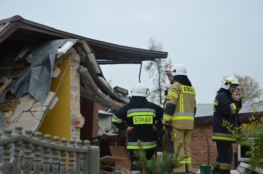 Tragedia w Kaczorowie! Doszło do wybuchu w domu jednorodzinnym. Na miejscu wszystkie służby ZDJĘCIA