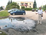 Na parkingu przy ulicy Łukasika w Radomiu wciąż stoi woda
