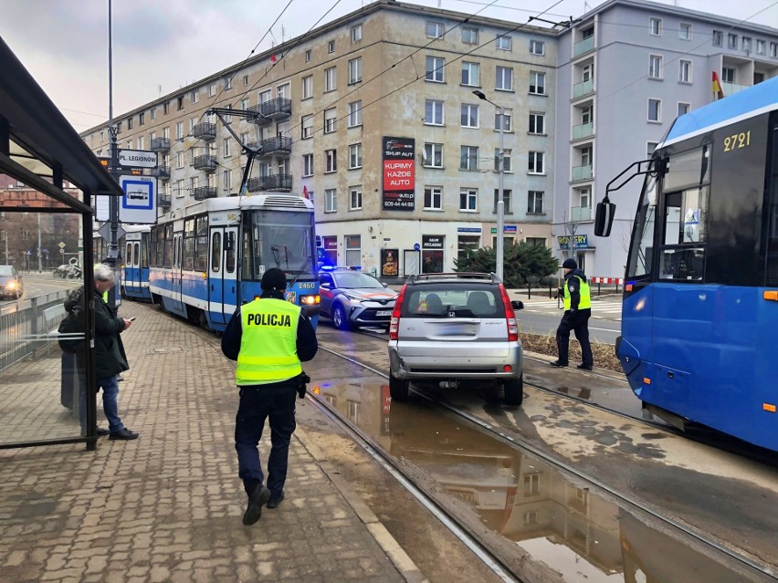 Utrudnienia potrwają co najmniej do godziny 13