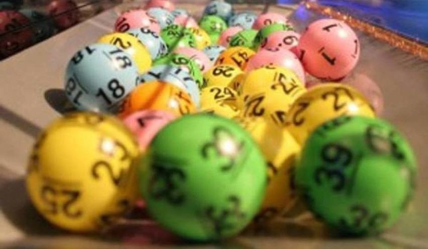 W sobotę, 13 kwietnia do wygrania w kumulacji Lotto było 12...