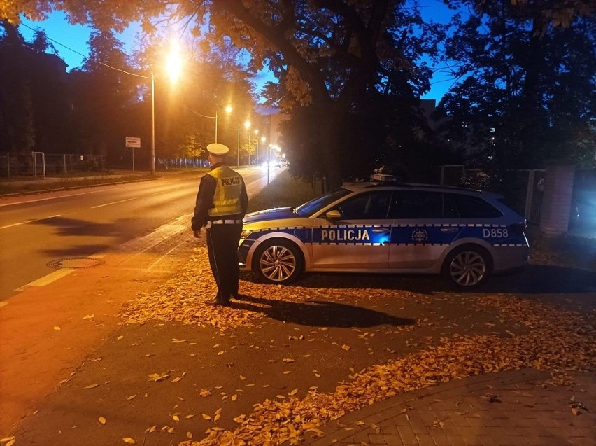 Chełm. Policjanci zatrzymywali kierowców zakłócających spokój w nocy