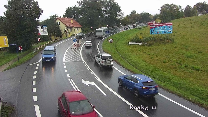 Wypadek na DK 7 w Michałowicach spowodował duże utrudnienia....