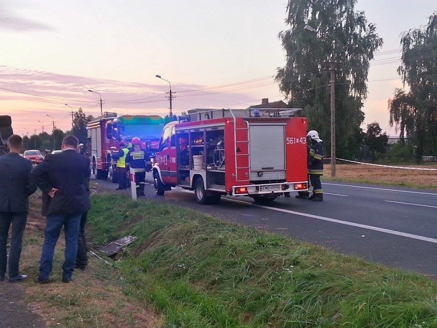 Tragiczny wypadek pod Wieruszowem. Autobus wypadł z drogi, jedna osoba nie żyje [ZDJĘCIA, FILM]