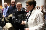 Beata Szydło odwiedziła Ostrowiec Świętokrzyski. Na "Spotkaniu Wolnych Polaków" przybyło sporo osób. Kto był?