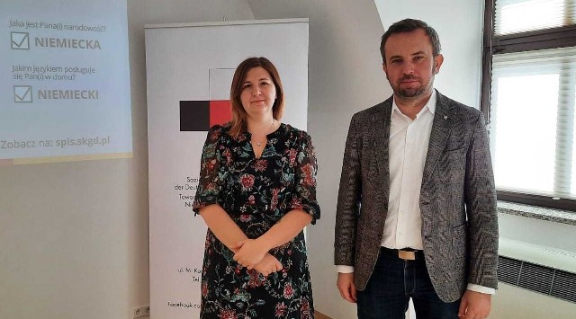 Joanna Hassa i Rafał Bartek zachęcali do udziału w spisie i do deklarowania zgodnie z prawdą narodowości i języka.