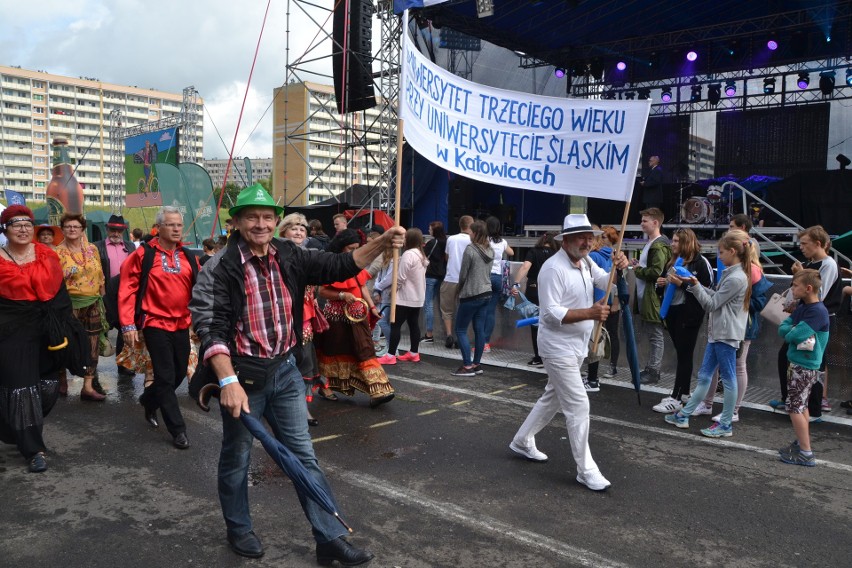 Korowód i koncert Eweliny Lisowskiej na rozpoczęcie Dni Jastrzębia-Zdroju! ZDJĘCIA