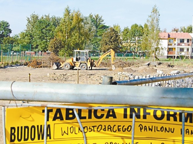 Market Eko ma być gotowy w Strzelcach Opolskich jeszcze w tym roku. (fot. Radosław Dimitrow)