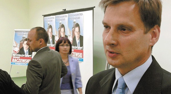 Zbigniew Raczewski, nowy burmistrz Białogardu, zapowiada zwolnienie osób, przyjętych przez jego poprzednika. 