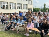 Tłumy dzieci i dorosłych na festynie rodzinnym w Publicznej Szkole Podstawowej numer 17 w Radomiu. Zobacz zdjęcia i film