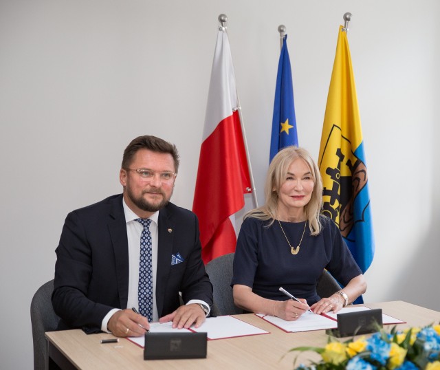 Podpisana dzisiaj umowa pozwala rozszerzyć współpracę z Miastem Katowice w ramach kierunku studiów Gospodarka miejska i nieruchomości oraz nowo utworzonego Wydziału Gospodarki Przestrzennej i Transformacji Regionów Uniwersytetu Ekonomicznego w Katowicach.