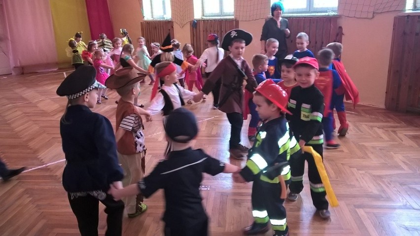  Było głośno i radośnie - bal karnawałowy w Przedszkolu w Kurozwękach
