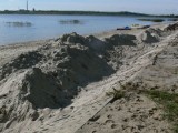 Wysypią nowy piach aż na 3 km plaży Jeziora Tarnobrzeskiego
