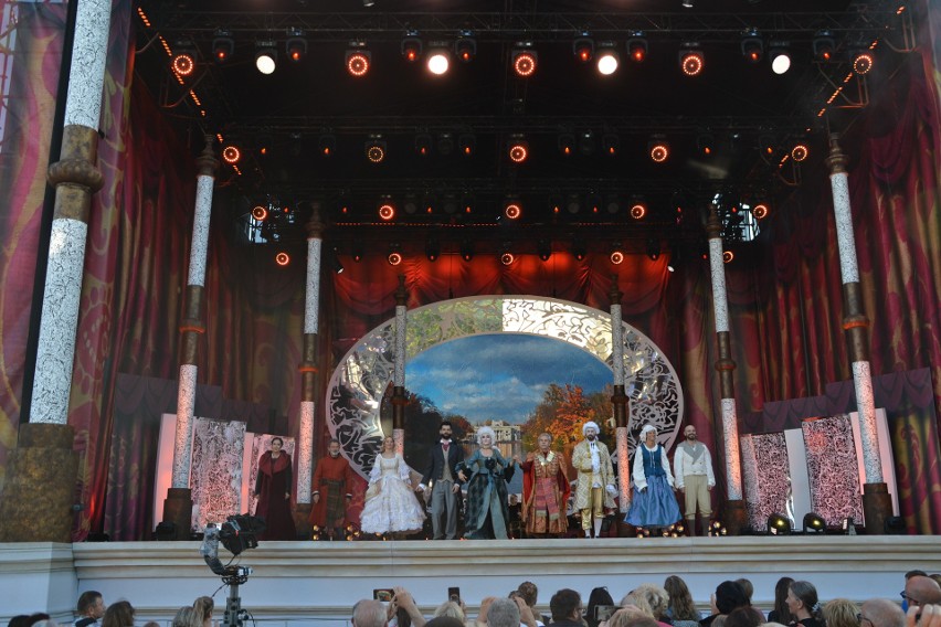 Kromer Festival Biecz 2023. Na ogromnej scenie u stóp...