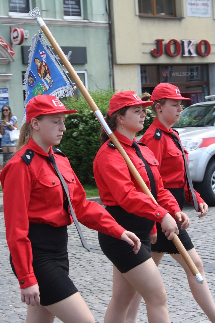 Oni ratują nasze życie. Zobacz strażaków i ich sprzęt