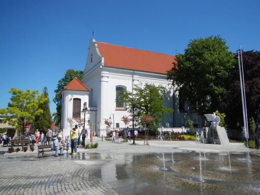 Centrum Więcborka, gdzie wznosi się rokokowy kościół pw....