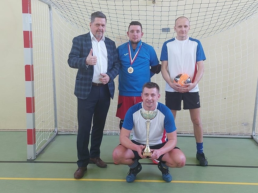 Raj/ Pizzeria Dębowa wygrała turniej trójek piłkarskich o Puchar Rady Miasta Kielce. Zobacz zdjęcia z imprezy