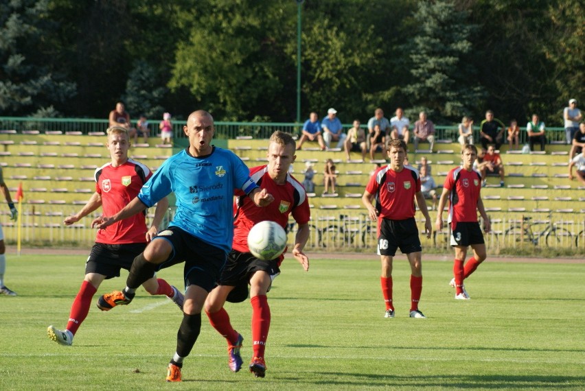 III liga: Warta Sieradz - Mazur Karczew 2:1 [ZDJĘCIA]