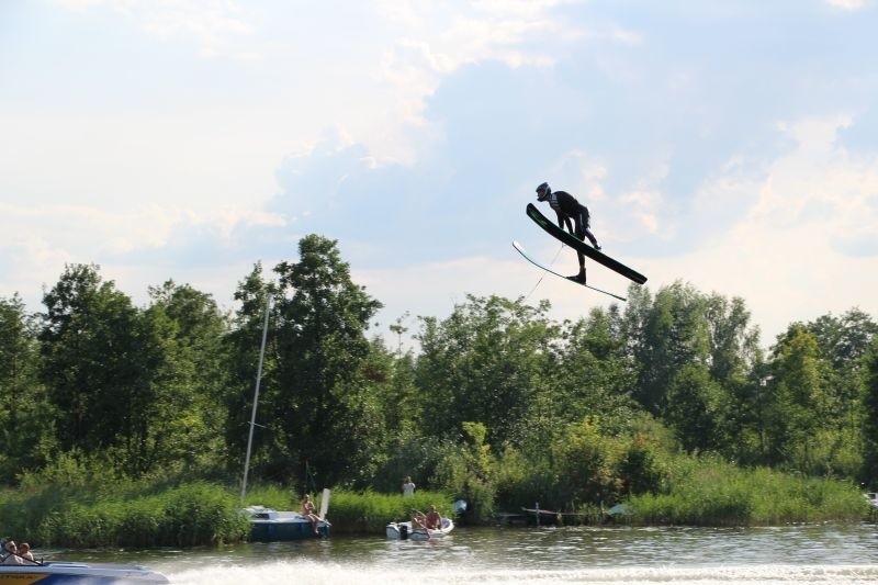 Netta Cup 2014. Konkurs skoków na nartach wodnych wygrał Rosjanin (zdjęcia, wideo)