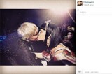 POCAŁUNEK Miley Cyrus i Katy Perry na koncercie! [FOTO + WIDEO]