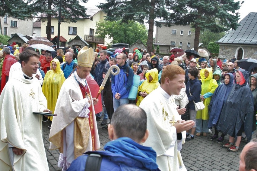 Wyruszyła 25. Piesza Pielgrzymka Diecezji Bielsko-Żywieckiej na Jasną Górę 2016 [ZDJĘCIA]