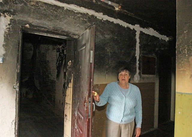 Mieszkańcy Sadowej 9 mieszkają w osmolonej kamienicy
