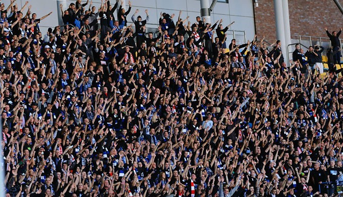 Fotoreportaż z meczu i zadymy na stadionie