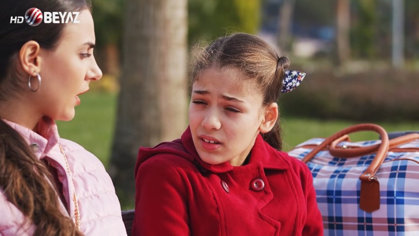 "Promyk nadziei" odcinek 31. Neslihan wyznaje Halilowi prawdę o Bahar! Tymczasem dziewczynka dołącza do żebrzących dzieci... [STRESZCZENIE ODCINKA]