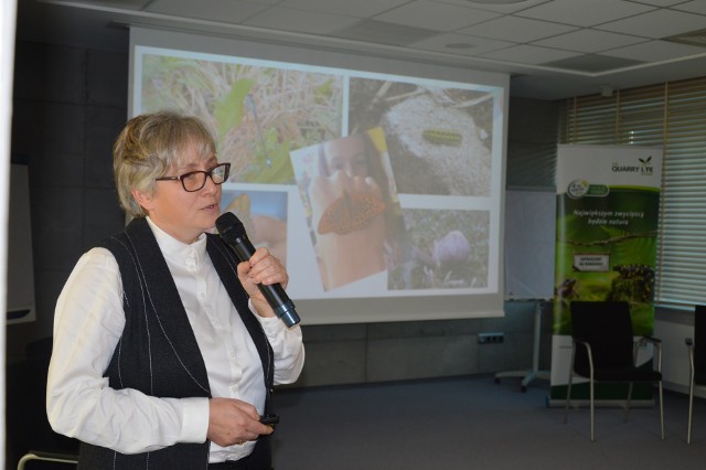Halina Pryjda, dyrektor szkoły w Górażdżach prezentowała wyróżniony projekt.