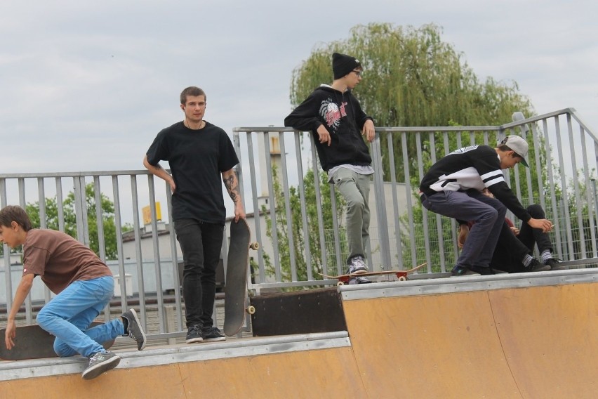 Pokaz ekstremalnej jazdy na skateparku [FOTO]