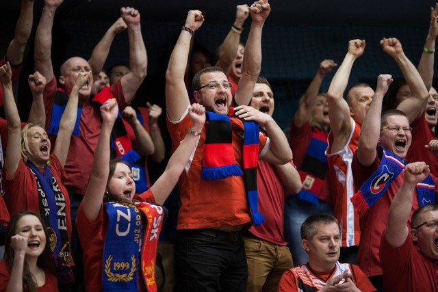 Po pierwszym meczu ćwierćfinału play-off w Słupsku, powody do radości mieli miejscowi fani Energi Czarnych. Jak będzie w sobotę?
