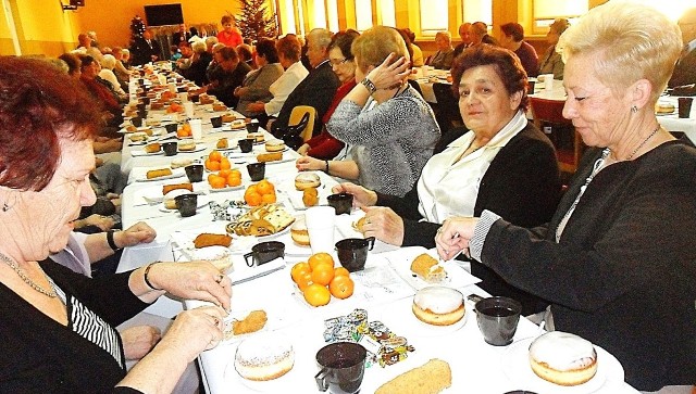 Spotkanie noworoczne seniorów odbyło się w bursie w Kazimierzy Wielkiej.