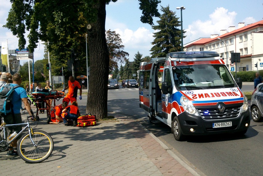 Nowy Sącz. Zemdlał na przejściu dla pieszych [ZDJĘCIA]