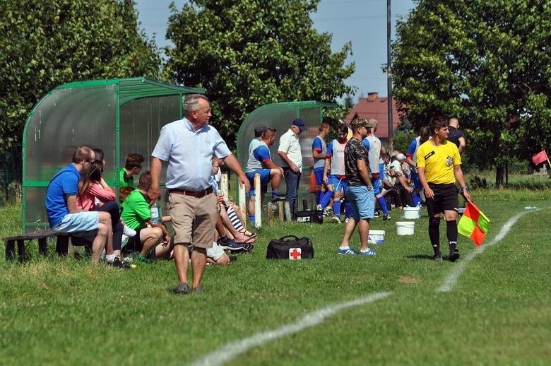 Majdan Zbydniowski - Orzeł Glinianka 0:7....