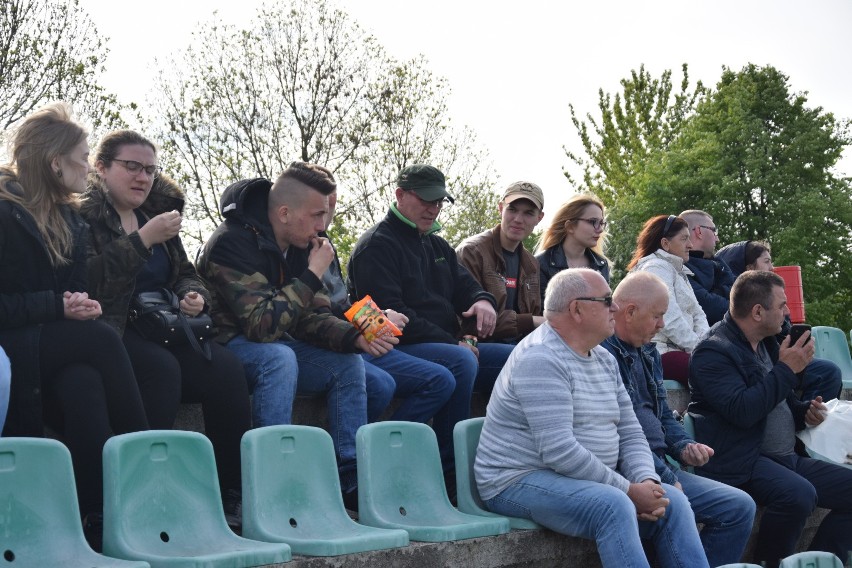 Kadry z meczu Victorii Szczaniec przeciwko Warcie Gorzów...