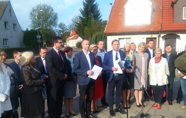 Startujący na prezydenta Koszalina Andrzej Jakubowski z poparciem PiS zaprezentował kandydatów na radnych miejskich.
