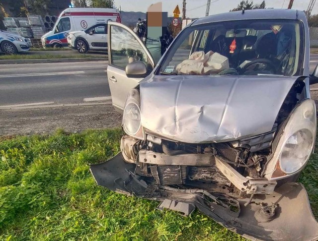 Na drodze krajowej 52 między Wadowicami a Kleczą Dolną doszło do zderzenia dwóch samochodów osobowych