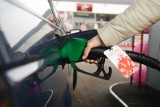 Dobre wiadomości dla kierowców - coraz niższe ceny paliw. Przed nami kolejne obniżki