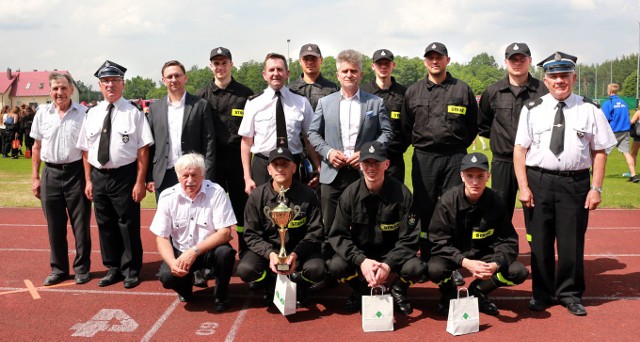 Drugie miejsce w kategorii seniorów Ochotniczych Straży Pożarnych zajęła męska drużyna z Obic.
