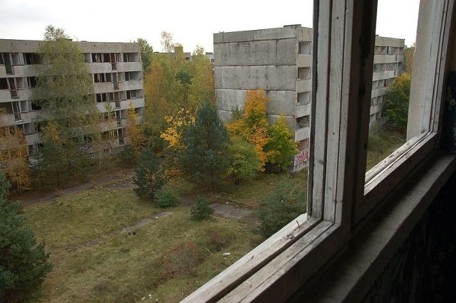 Jedna miejscowości znikały z przyczyn naturalnych, inne były brutalnie wysiedlane, kolejne zalewano wodą, czy odpadami z kopalni. Oto miasta, miasteczka i wsie z Dolnego Śląska, które już przestały istnieć, albo najprawdopodobniej zaraz je to czeka.