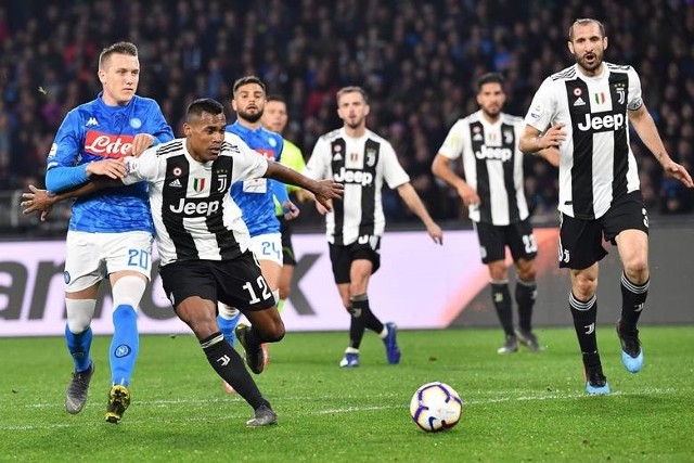 SSC Napoli - Udinese Calcio, Serie A. W niedzielę (17.03.2019) zespół Arkadiusza Milika i Piotra Zielińskiego, Napoli, zmierzy się z klubem Łukasza Teodorczyka, Udinese Calcio. Sprawdź, gdzie obejrzeć pojedynek w telewizji i internecie [17.03.2019, gdzie oglądać w tv, transmisja, stream, online, na żywo, wynik meczu].