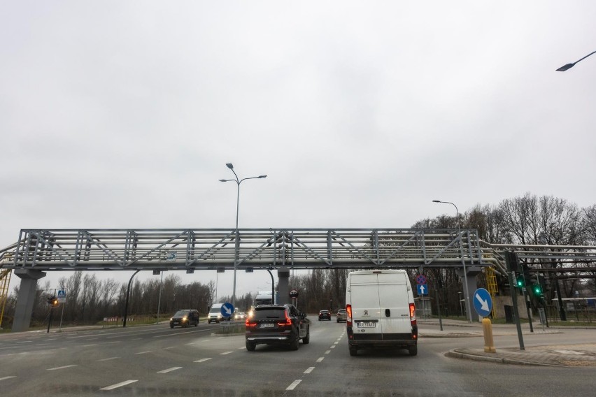 Problemy na drodze wjazdowej do Krakowa. Cała ulica Igołomska będzie przejezdna dopiero w połowie grudnia 