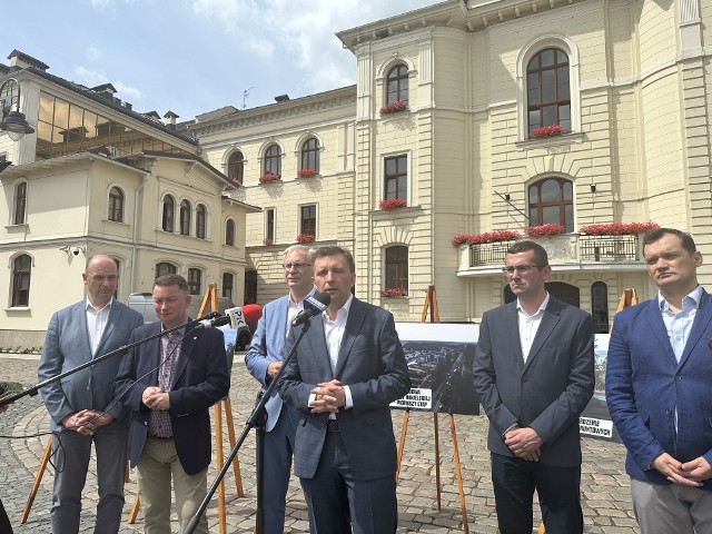 Politycy chcą, aby mieszkańcy Bydgoszczy zabrali głos w sprawie wniosków o rządowe dofinansowanie.