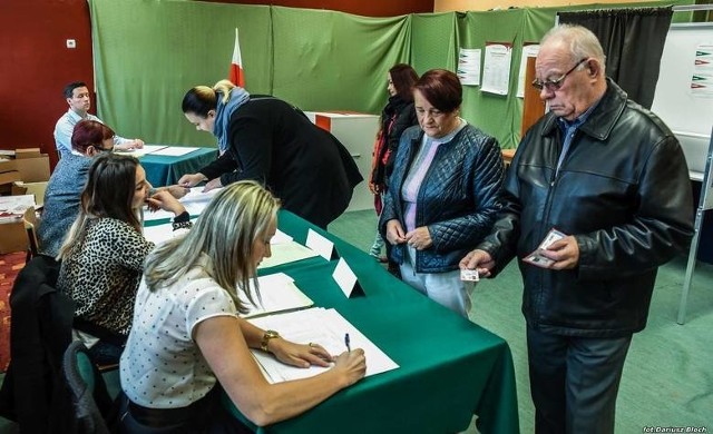 Partia PiS uzyskała wynik, który daje jej bezwzględną większość w Sejmie i umożliwia samodzielne rządy.