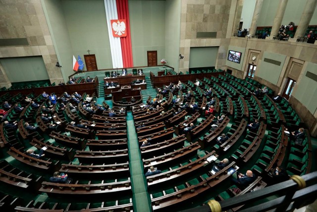 Sejm przegłosował wniosek opozycji o odroczenie obrad posiedzenia Sejmu.