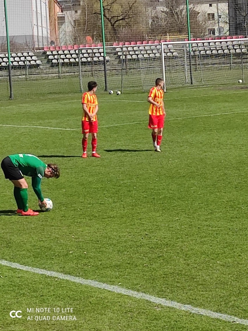 3 liga. Korona II Kielce - Stal Stalowa Wola 1:0. (ZAPIS TRANSMISJI WIDEO, ZDJĘCIA)