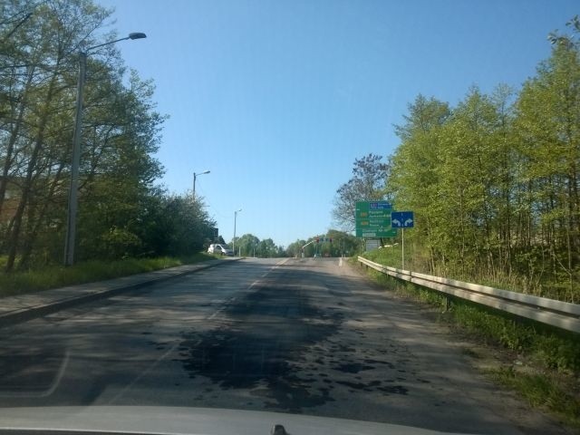 Kto tak mocno zanieczyścił drogi w Wodzisławiu Śląskim?