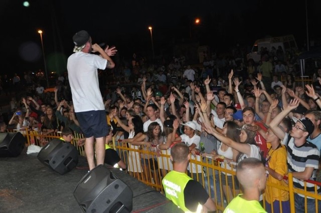 Koncert Hip Hop Odlewnia przyciągnął do stąporkowskiego amfiteatru setki fanów tej muzyki. Nie doszło do żadnych incydentów.